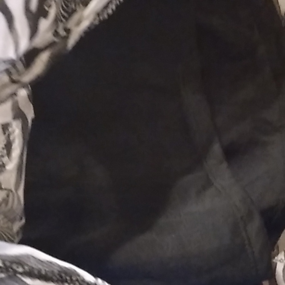 Animal Print Top - Picture 3 of 3